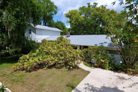 House in Orlando, Florida 3 bedrooms, 232.81 sq.m. № 1622594 - photo 2