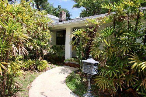House in Orlando, Florida 3 bedrooms, 232.81 sq.m. № 1622594 - photo 7