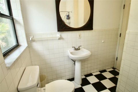 House in Orlando, Florida 3 bedrooms, 232.81 sq.m. № 1622594 - photo 23
