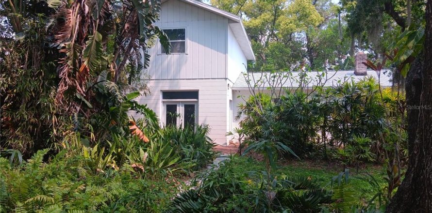 House in Orlando, Florida 3 bedrooms, 232.81 sq.m. № 1622594
