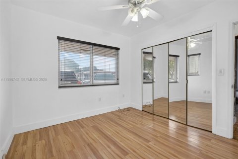 Купить виллу или дом в Хайалиа, Флорида 5 спален, 211.82м2, № 2060931 - фото 9