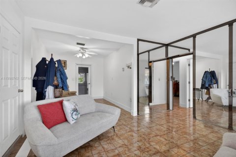 Купить виллу или дом в Хайалиа, Флорида 5 спален, 211.82м2, № 2060931 - фото 4