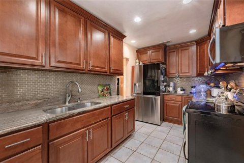 Villa ou maison à vendre à Tampa, Floride: 4 chambres, 193.79 m2 № 2236415 - photo 24