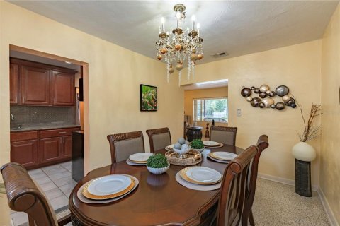 Villa ou maison à vendre à Tampa, Floride: 4 chambres, 193.79 m2 № 2236415 - photo 22
