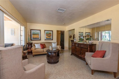 Villa ou maison à vendre à Tampa, Floride: 4 chambres, 193.79 m2 № 2236415 - photo 19