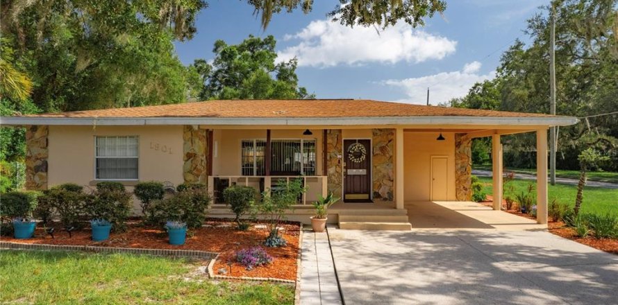 Villa ou maison à Tampa, Floride 4 chambres, 193.79 m2 № 2236415