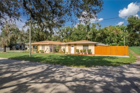 Villa ou maison à vendre à Tampa, Floride: 4 chambres, 193.79 m2 № 2236415 - photo 13
