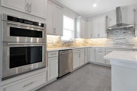 Casa en alquiler en Orlando, Florida, 3 dormitorios, 199.18 m2 № 1885782 - foto 2