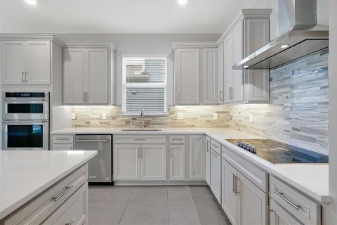 Casa en alquiler en Orlando, Florida, 3 dormitorios, 199.18 m2 № 1885782 - foto 3