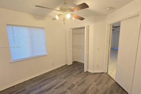 Купить виллу или дом в Мирамар, Флорида 3 спальни, 108.7м2, № 1968523 - фото 10