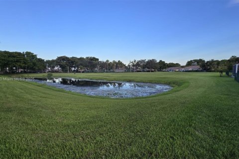 Купить виллу или дом в Мирамар, Флорида 3 спальни, 108.7м2, № 1968523 - фото 17