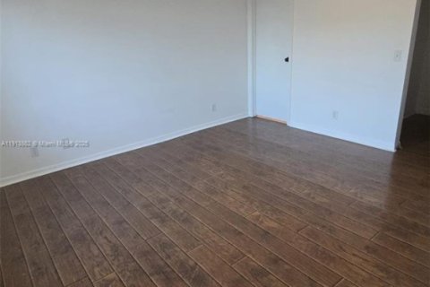 Купить виллу или дом в Мирамар, Флорида 3 спальни, 108.7м2, № 1968523 - фото 11