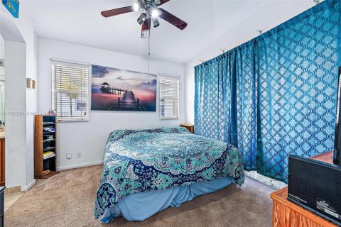 Townhouse in Riviera Beach, Florida 2 bedrooms, 94.95 sq.m. № 1858859 - photo 10
