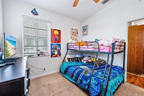 Townhouse in Riviera Beach, Florida 2 bedrooms, 94.95 sq.m. № 1858859 - photo 12