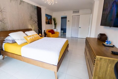 Купить кондоминиум в Майами, Флорида 1 спальня, 65.96м2, № 2089642 - фото 9