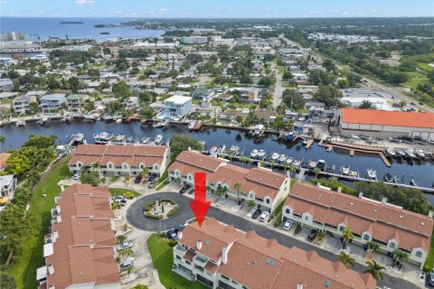 Townhouse in Dunedin, Florida 3 bedrooms, 194.72 sq.m. № 2199387 - photo 29