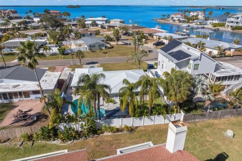 Townhouse in Dunedin, Florida 3 bedrooms, 194.72 sq.m. № 2199387 - photo 23
