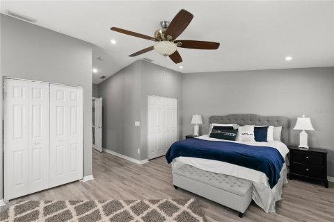 Townhouse in Dunedin, Florida 3 bedrooms, 194.72 sq.m. № 2199387 - photo 21