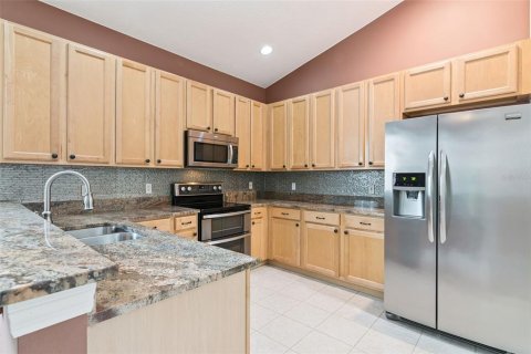 Villa ou maison à louer à Orlando, Floride: 3 chambres, 191.56 m2 № 2119668 - photo 4