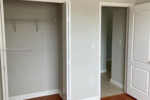 Снять в аренду кондоминиум в Хомстед, Флорида 2 спальни, 86.4м2, № 2047900 - фото 9