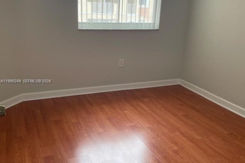 Снять в аренду кондоминиум в Хомстед, Флорида 2 спальни, 86.4м2, № 2047900 - фото 7