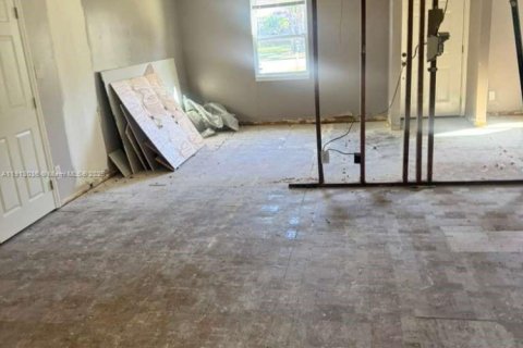 Купить виллу или дом в Порт-Оранж, Флорида 3 спальни, № 1968596 - фото 22