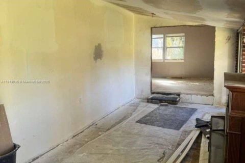 Купить виллу или дом в Порт-Оранж, Флорида 3 спальни, № 1968596 - фото 17