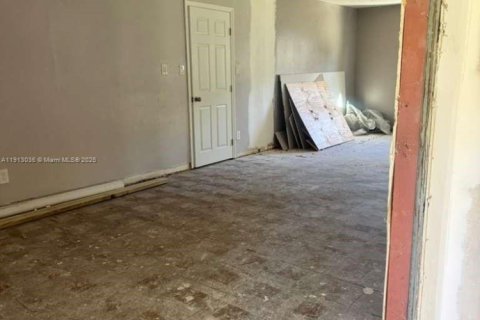 Купить виллу или дом в Порт-Оранж, Флорида 3 спальни, № 1968596 - фото 20