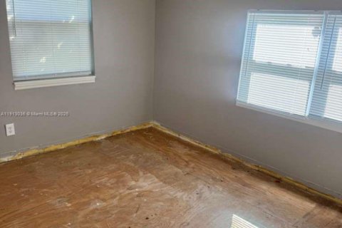 Купить виллу или дом в Порт-Оранж, Флорида 3 спальни, № 1968596 - фото 13