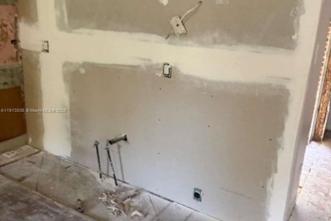 Купить виллу или дом в Порт-Оранж, Флорида 3 спальни, № 1968596 - фото 21