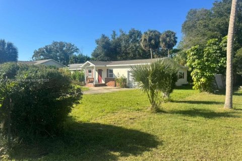 Купить виллу или дом в Порт-Оранж, Флорида 3 спальни, № 1968596 - фото 3