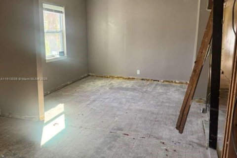 Купить виллу или дом в Порт-Оранж, Флорида 3 спальни, № 1968596 - фото 18