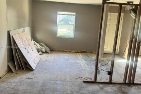 Купить виллу или дом в Порт-Оранж, Флорида 3 спальни, № 1968596 - фото 27