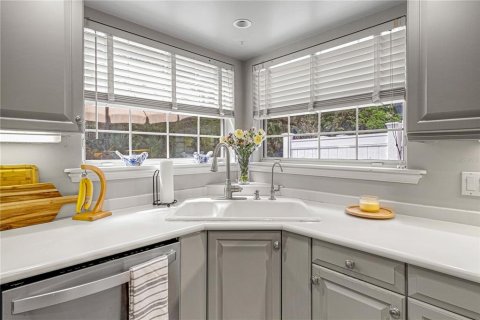 Casa en venta en Port Orange, Florida, 5 dormitorios, 404.22 m2 № 2212172 - foto 19