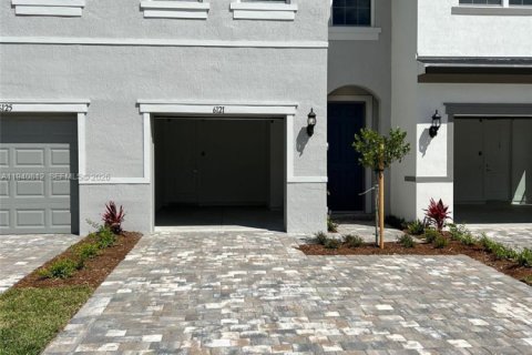 Touwnhouse à vendre à Greenacres, Floride: 3 chambres, 152.73 m2 № 2089177 - photo 17