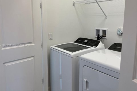 Touwnhouse à vendre à Greenacres, Floride: 3 chambres, 152.73 m2 № 2089177 - photo 13