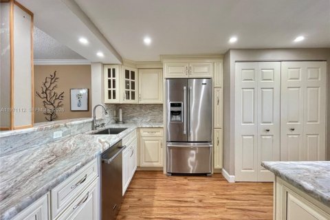 Condo in Margate, Florida, 2 bedrooms  № 2032721 - photo 5