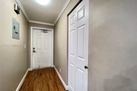 Condo in Margate, Florida, 2 bedrooms  № 2032721 - photo 7