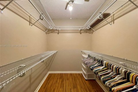 Condo in Margate, Florida, 2 bedrooms  № 2032721 - photo 16