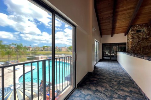 Condo in Margate, Florida, 2 bedrooms  № 2032721 - photo 17