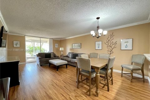 Condominio en Margate, Florida, 2 dormitorios  № 2032721