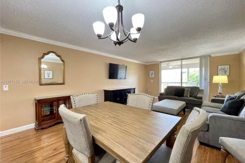 Condo in Margate, Florida, 2 bedrooms  № 2032721 - photo 3