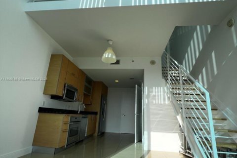 Copropriété à louer à Miami, Floride: 1 chambre, 66.43 m2 № 1966273 - photo 7