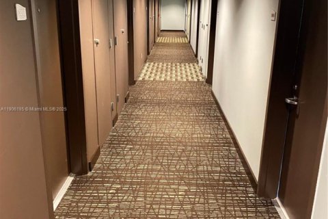 Copropriété à louer à Miami, Floride: 1 chambre, 66.43 m2 № 1966273 - photo 14