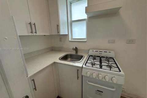 Apartment in Miami, Florida 400.97 sq.m. № 2067975 - photo 6