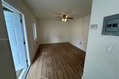 Apartment in Miami, Florida 400.97 sq.m. № 2067975 - photo 7