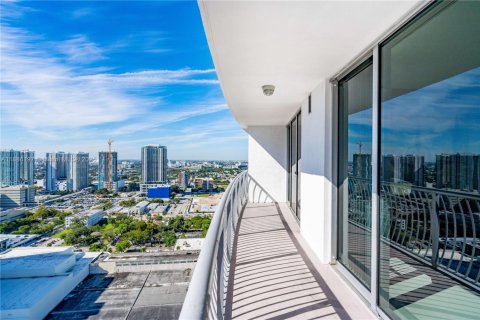 Copropriété à louer à Miami, Floride: 1 chambre, 76.27 m2 № 1932360 - photo 23