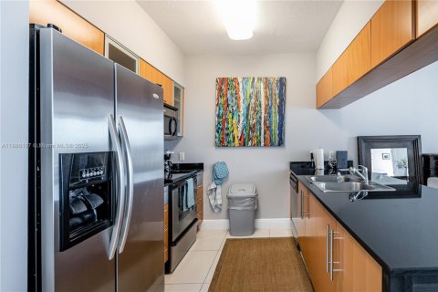 Copropriété à louer à Miami, Floride: 1 chambre, 76.27 m2 № 1932360 - photo 6