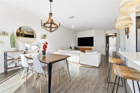 Touwnhouse à vendre à Davenport, Floride: 3 chambres, 161.74 m2 № 2099595 - photo 9