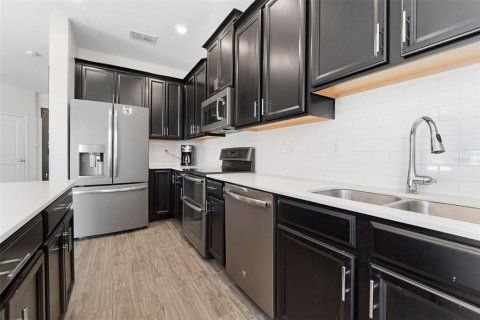 Touwnhouse à vendre à Davenport, Floride: 3 chambres, 161.74 m2 № 2099595 - photo 11